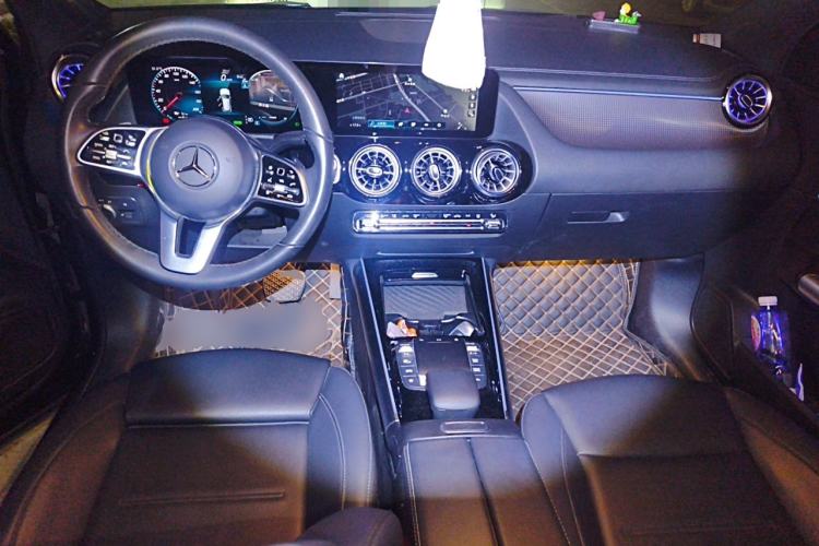 Used Mercedes-Benz EQA 2023 EQA 260 Center Console