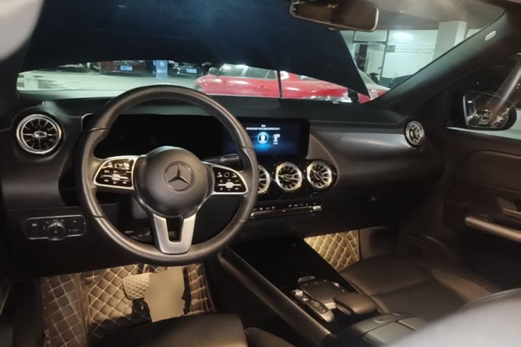 Used Mercedes-Benz EQA 2023 EQA 260 Center Console