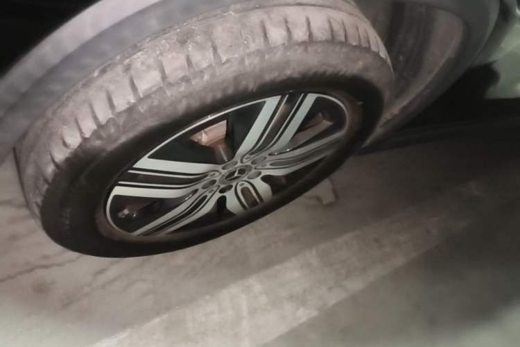 Used Mercedes-Benz EQA 2023 EQA 260 Left Front Wheel Hub
