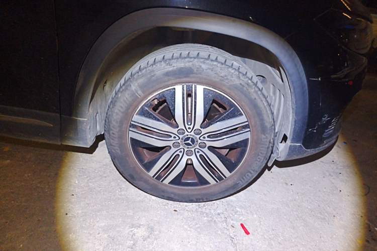 Used Mercedes-Benz EQA 2023 EQA 260 Right Front Wheel Hub