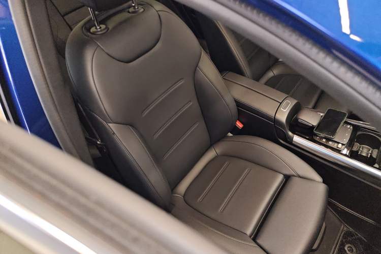 Used Mercedes-Benz EQA 2023 EQA 260 Right Front Seat