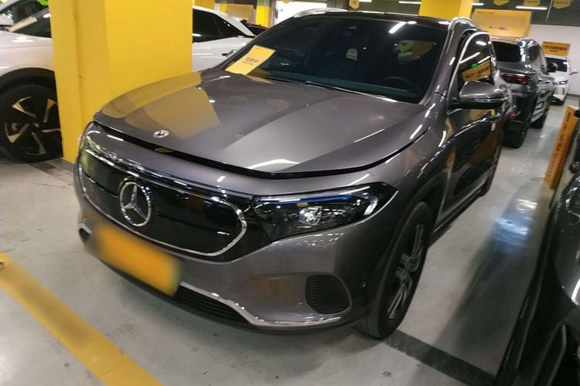Used Mercedes-Benz EQA 2023-Year Restyled EQA 260 Front Left 45 Deg