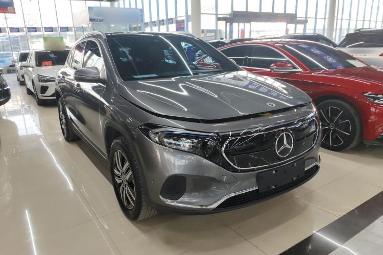 Used Mercedes-Benz EQA 2023 EQA 260 Front Right 45 Deg