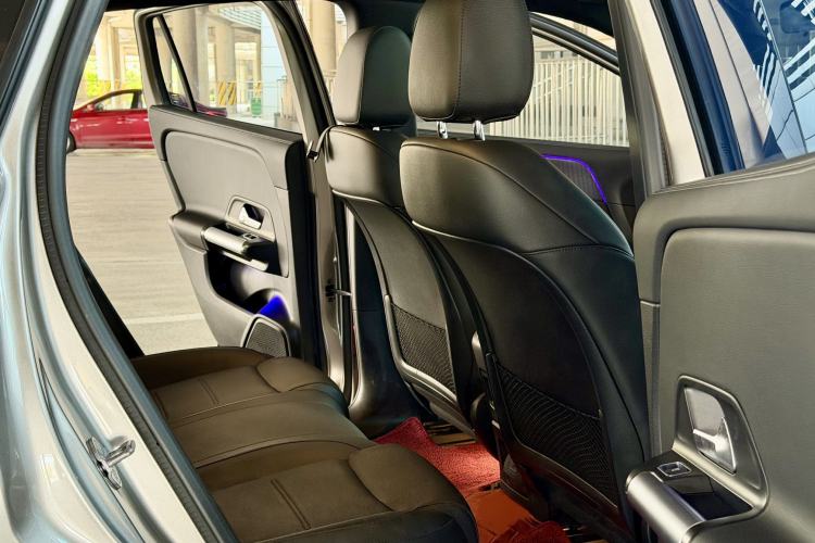 Used Mercedes-Benz EQA 2023 EQA 260 Interior 9