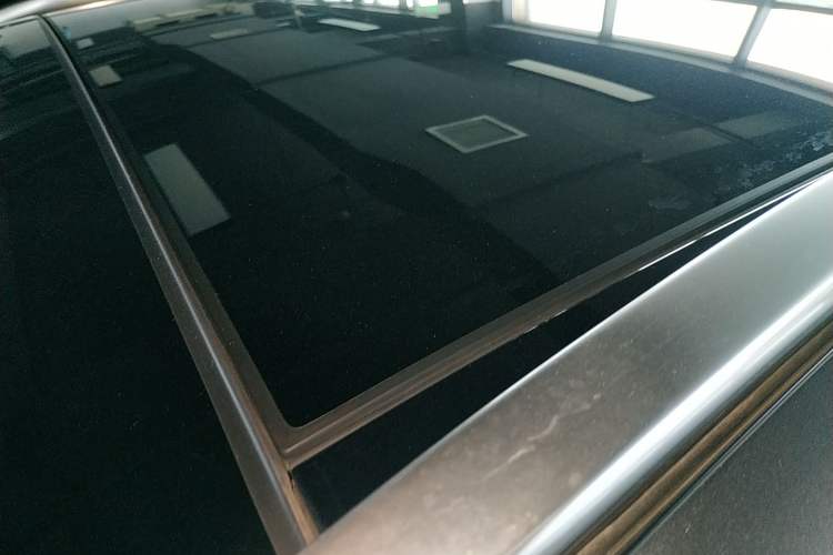 Used Mercedes-Benz EQA 2023 EQA 260 Roof