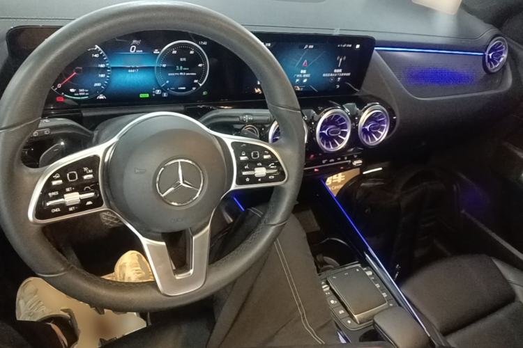 Used Mercedes-Benz EQA 2023-Year Restyled EQA 260 Center Console