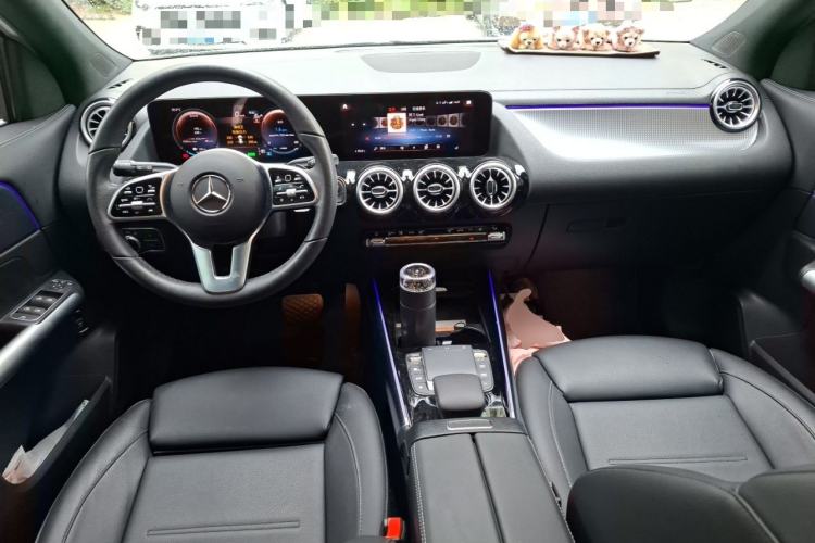 Used Mercedes-Benz EQA 2023-Year Restyled EQA 260 Center Console