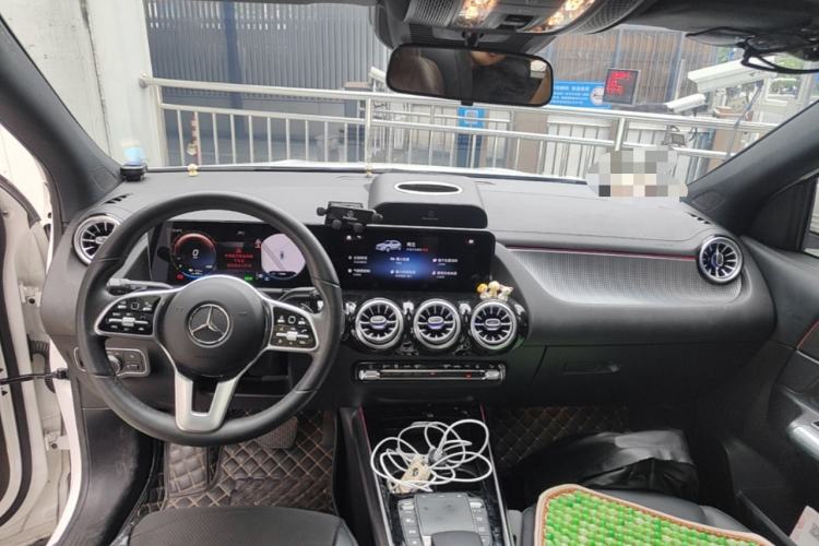 Used Mercedes-Benz EQA 2023 EQA 260 Center Console