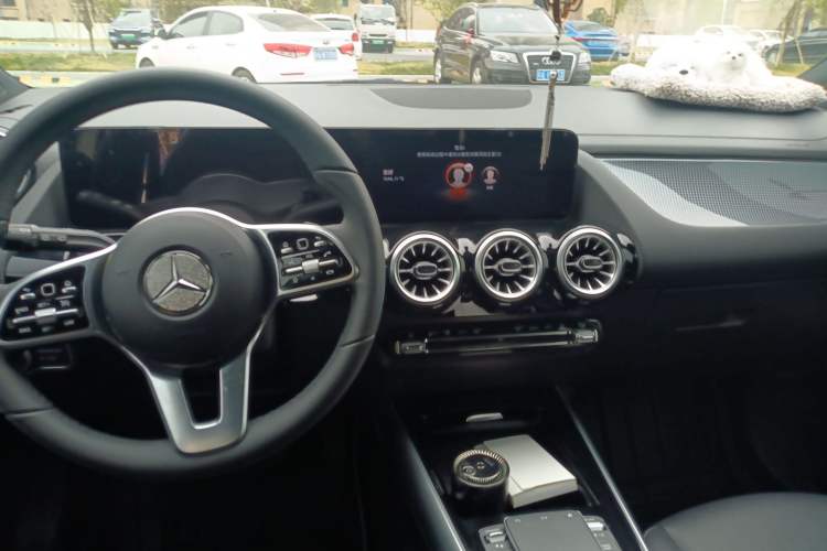 Used Mercedes-Benz EQA 2023 EQA 260 Center Console