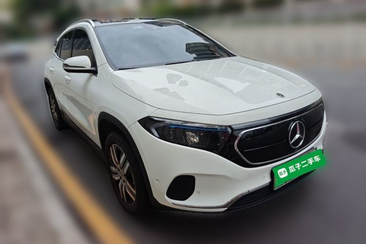 Used Mercedes-Benz EQA 2023 EQA 260 Front Right 45 Deg