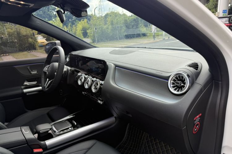 Used Mercedes-Benz EQA 2023 EQA 260 Interior 10