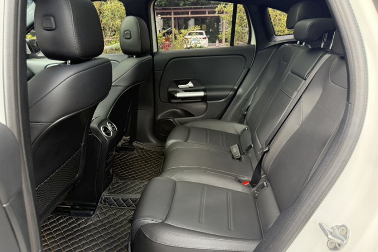 Used Mercedes-Benz EQA 2023 EQA 260 Interior 11