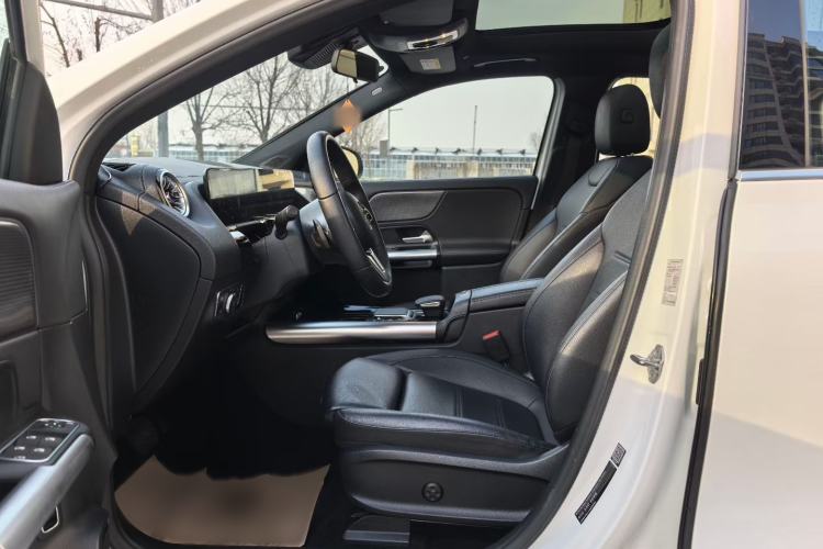Used Mercedes-Benz EQA 2023 EQA 260 Interior 2
