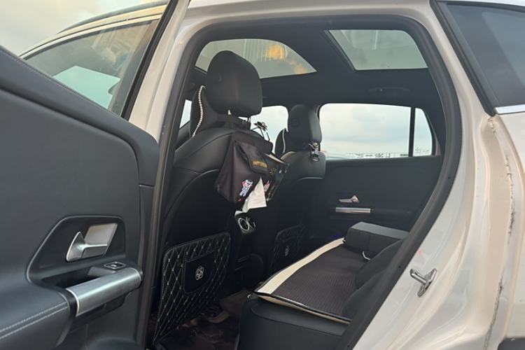 Used Mercedes-Benz EQA 2023 EQA 260 Interior 3