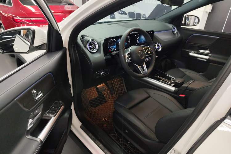 Used Mercedes-Benz EQA 2023 EQA 260 Interior 3