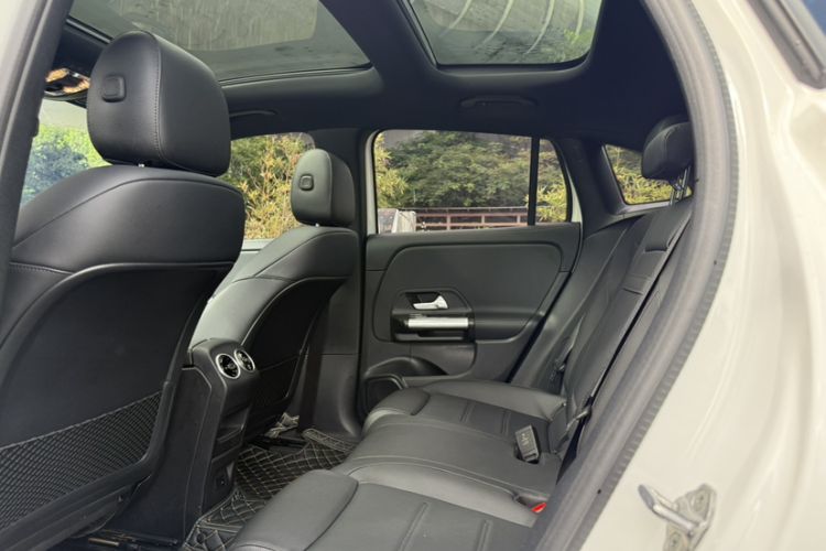 Used Mercedes-Benz EQA 2023 EQA 260 Interior 7