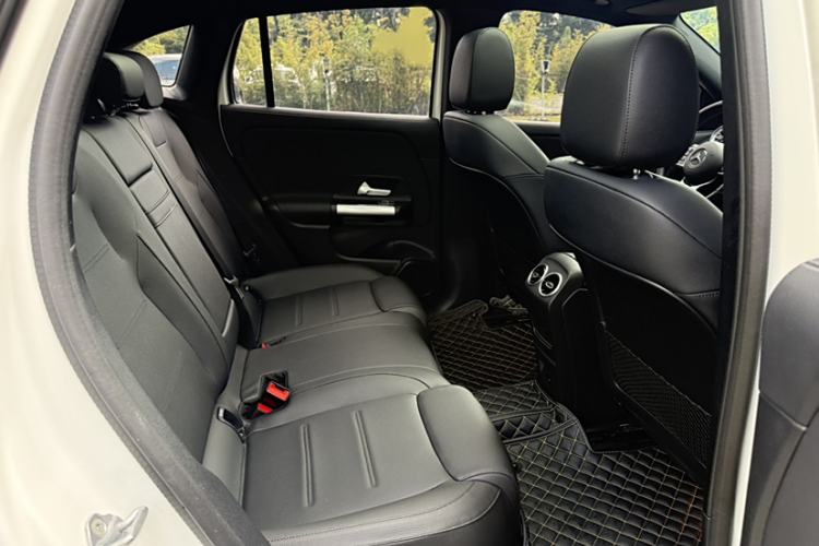 Used Mercedes-Benz EQA 2023 EQA 260 Interior 8