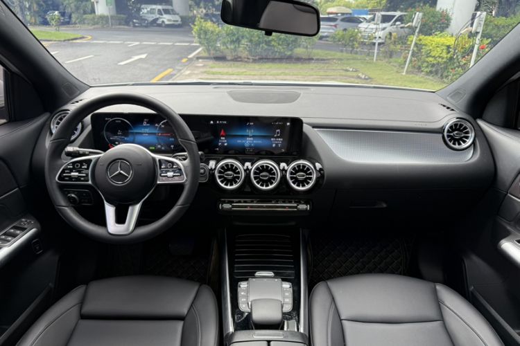 Used Mercedes-Benz EQA 2023 EQA 260 Interior 9