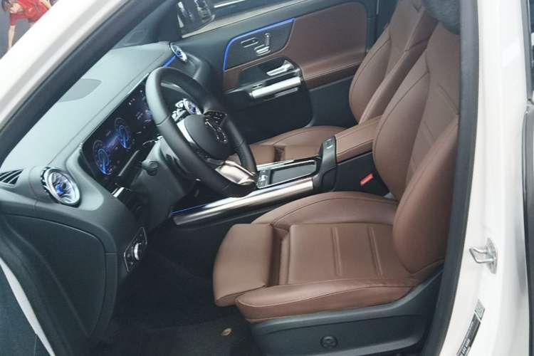 Used Mercedes-Benz EQA 2023-Year Restyled EQA 260 Left Front Seat