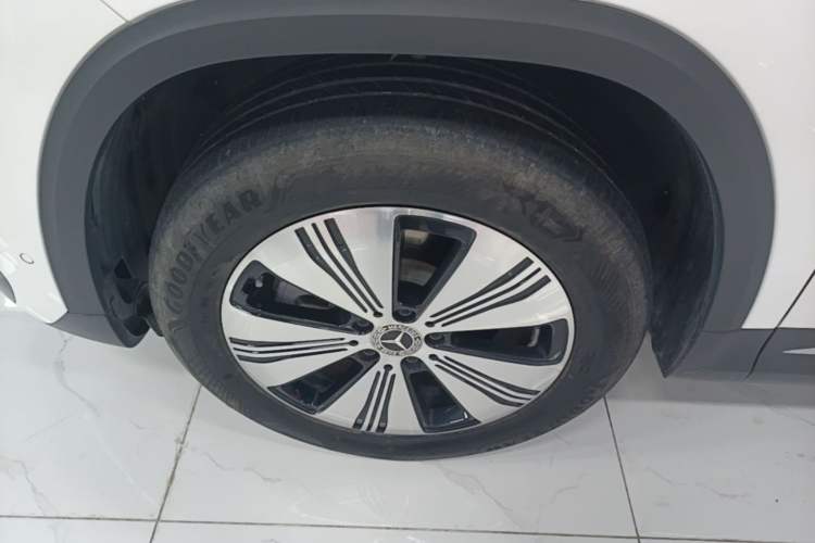 Used Mercedes-Benz EQA 2023-Year Restyled EQA 260 Left Front Wheel Hub