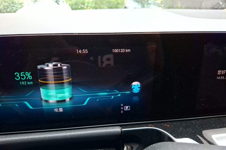 Used Mercedes-Benz EQA 2023-Year Restyled EQA 260 Odometer Close Up