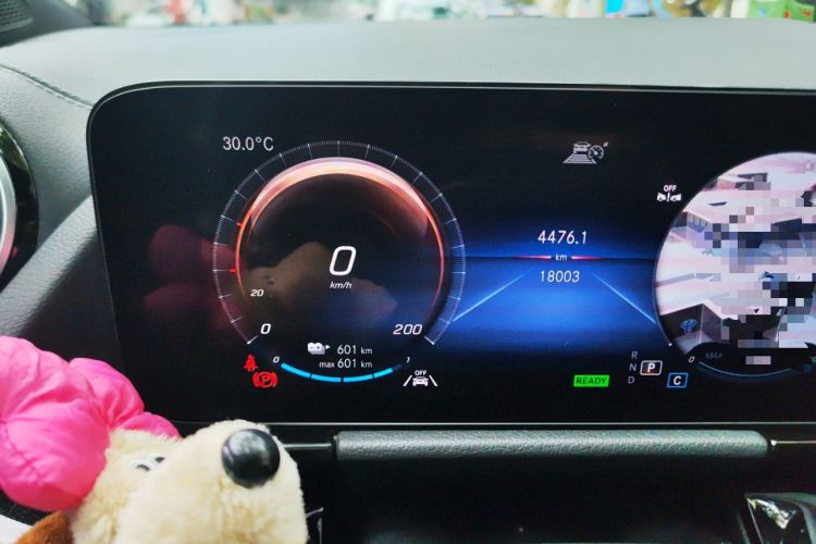 Used Mercedes-Benz EQA 2023 EQA 260 Odometer Close Up