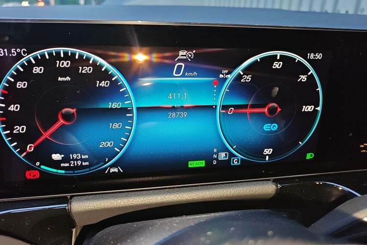 Used Mercedes-Benz EQA 2023 EQA 260 Odometer Close Up