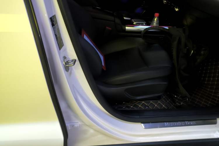 Used Mercedes-Benz EQA 2023 EQA 260 Right Front Seat