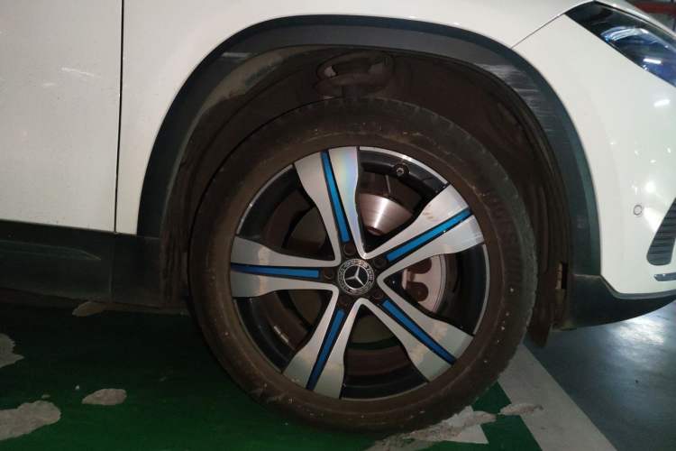 Used Mercedes-Benz EQA 2023 EQA 260 Right Front Wheel Hub
