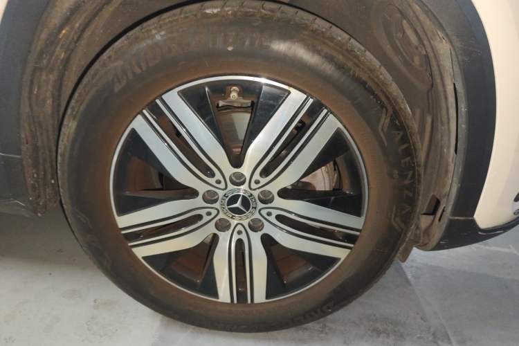 Used Mercedes-Benz EQA 2023 EQA 260 Right Front Wheel Hub