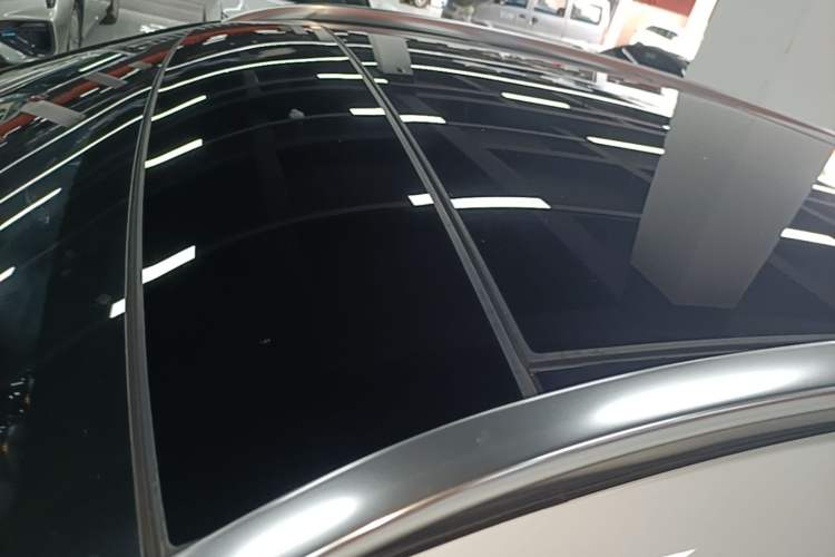 Used Mercedes-Benz EQA 2023-Year Restyled EQA 260 Roof