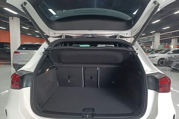 Used Mercedes-Benz EQA 2023-Year Restyled EQA 260 Trunk