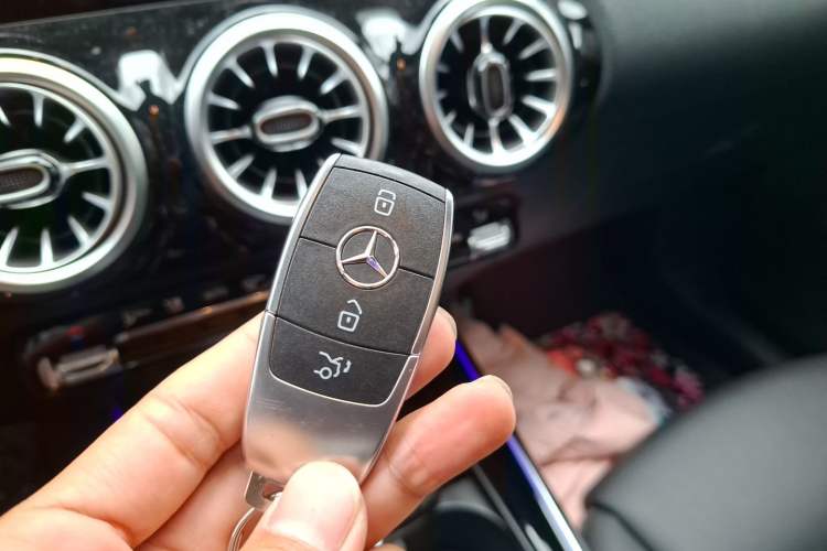 Used Mercedes-Benz EQA 2023-Year Restyled EQA 260 Vehicle Key