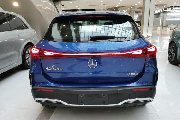 Used Mercedes-Benz EQA 2025 EQA 260 Exterior 4