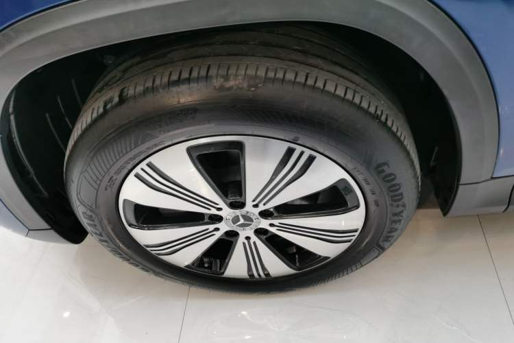 Used Mercedes-Benz EQA 2025 EQA 260 Exterior 7