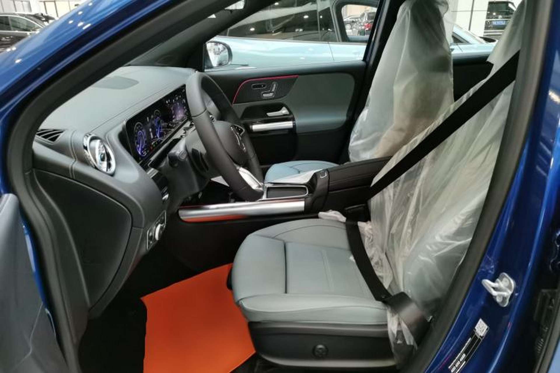 Used Mercedes-Benz EQA 2025 EQA 260 Left Front Seat