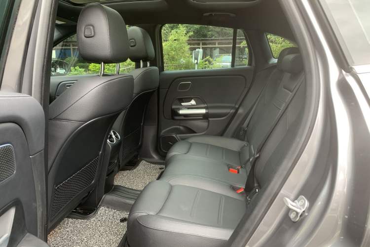 Used Mercedes-Benz EQA 2025 EQA 260 Interior 4