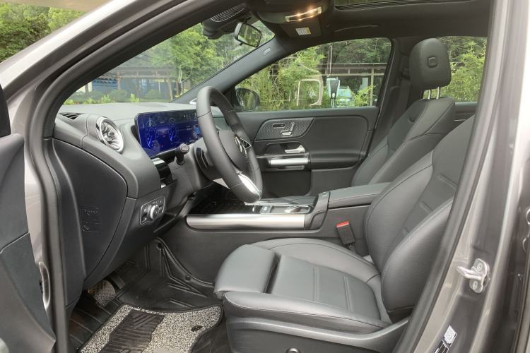 Used Mercedes-Benz EQA 2025 EQA 260 Left Front Seat