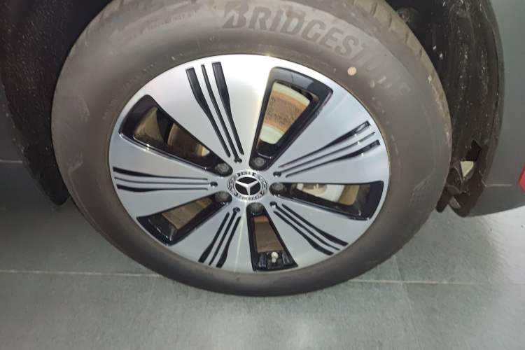 Used Mercedes-Benz EQA 2025 EQA 260 Right Front Wheel Hub