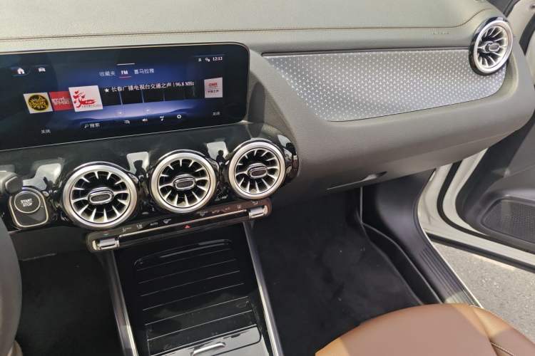 Used Mercedes-Benz EQA 2025 EQA 260 Audio And AC Panel