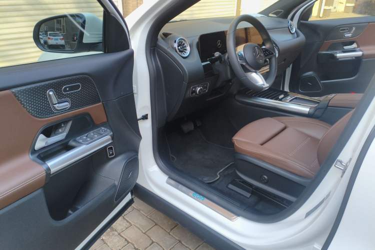 Used Mercedes-Benz EQA 2025 EQA 260 Driver Seat