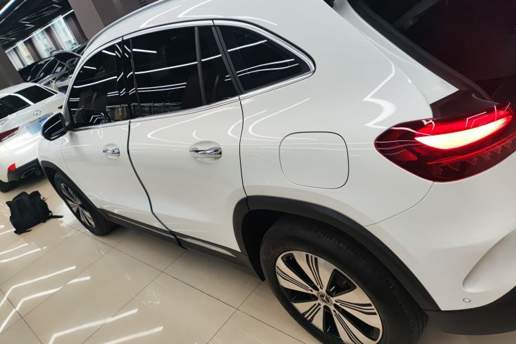 Used Mercedes-Benz EQA 2025 EQA 260 Exterior 3
