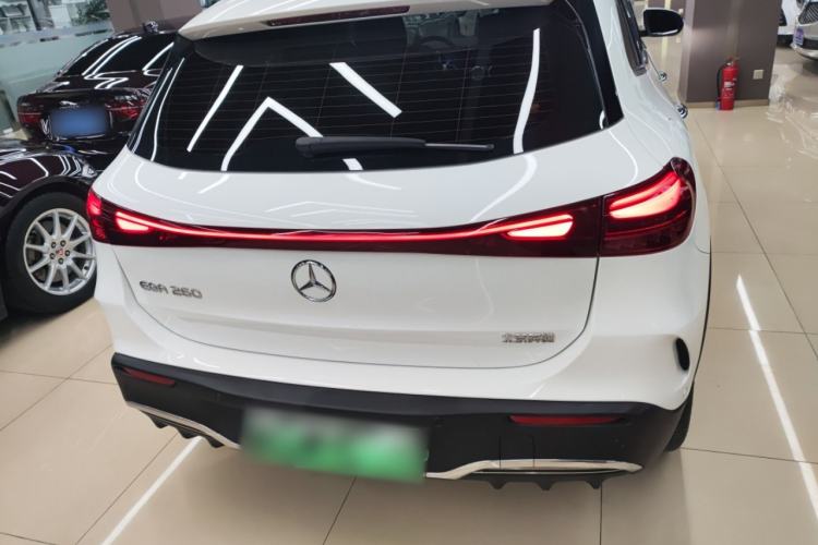 Used Mercedes-Benz EQA 2025 EQA 260 Exterior 4