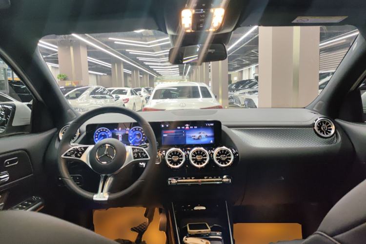 Used Mercedes-Benz EQA 2025 EQA 260 Interior 2