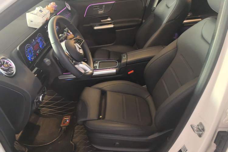 Used Mercedes-Benz EQA 2025 EQA 260 Left Front Seat