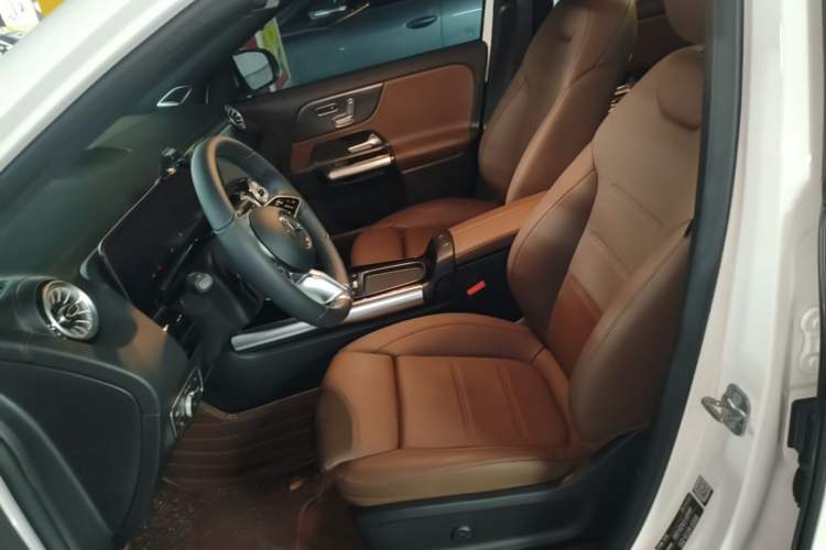Used Mercedes-Benz EQA 2025 EQA 260 Left Front Seat