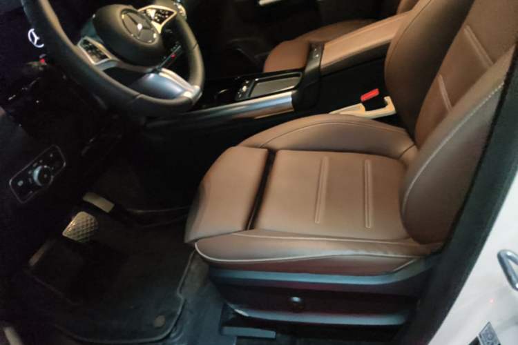 Used Mercedes-Benz EQA 2025 EQA 260 Left Front Seat