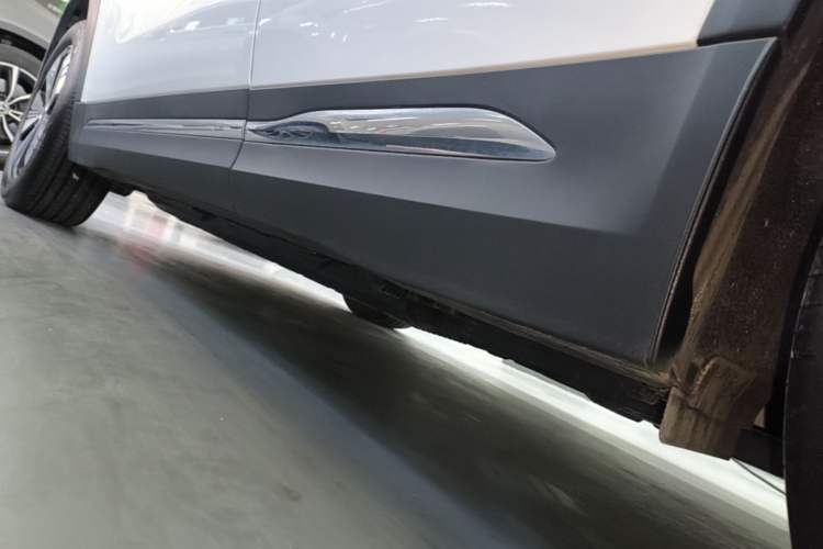 Used Mercedes-Benz EQA 2025 EQA 260 Left Side Sill