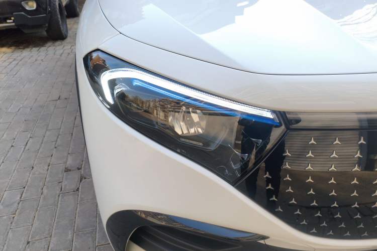 Used Mercedes-Benz EQA 2025 EQA 260 Right Front Headlight
