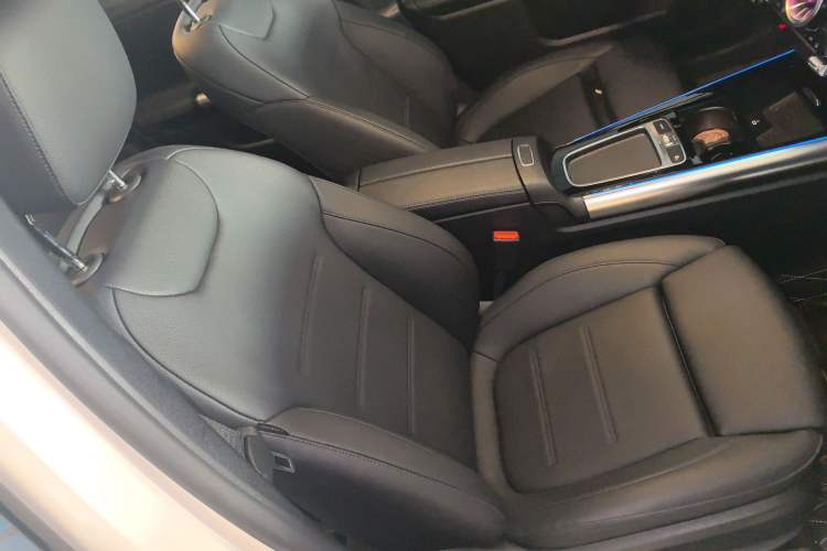 Used Mercedes-Benz EQA 2025 EQA 260 Right Front Seat
